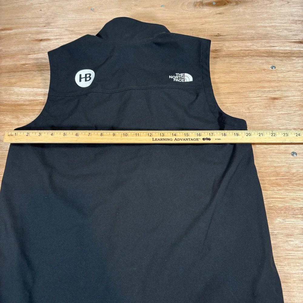 The North Face Castle Rock Soft Shell Vest Mens Small Black NFOA5542JK3-S NWT